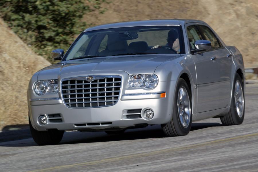  Chrysler 300C Concept 2003 года  (фото 16 из 69)